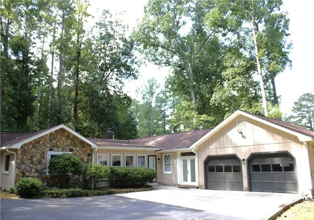 Photo 1 of Single family home for sale at 2996 Jodeco Dr, Jonesboro, GA 30236 | MLS# 7823298 | Listing updated on 2026-08-19