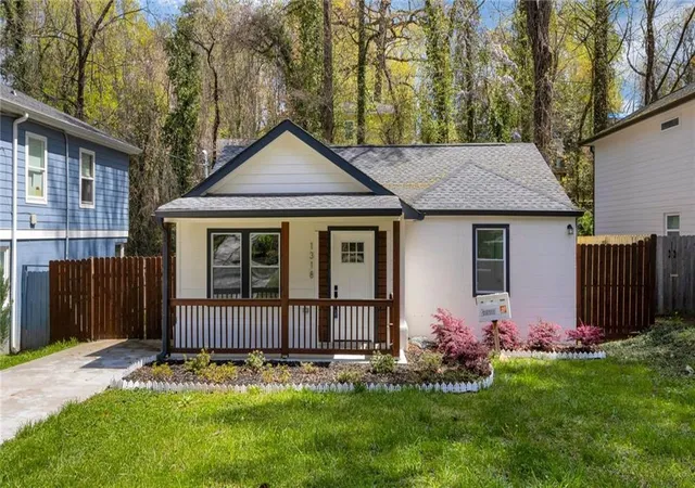 Photo 1 of Single family home for sale at 1318 Graymont Dr Sw, Atlanta, GA 30310 | MLS# 7790398 | Listing updated on 2026-09-09