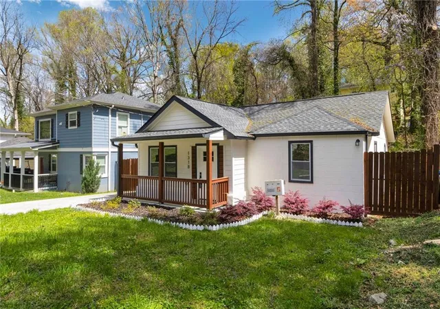 Photo 2 of Single family home for sale at 1318 Graymont Dr Sw, Atlanta, GA 30310 | MLS# 7790398 | Listing updated on 2026-09-09