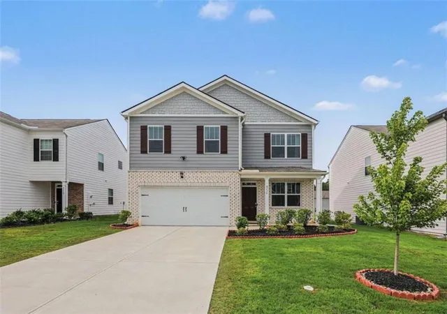 Photo 3 of Sale Pending at 8236 Castleton Dr, Fairburn, GA 30213 | MLS# 7807419 | Listing updated on 2026-10-01