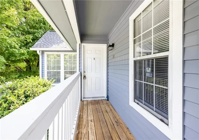 Photo 2 of Condo for sale at 810 Gettysburg Pl, Sandy Springs, GA 30350 | MLS# 7824153 | Listing updated on 2026-08-27
