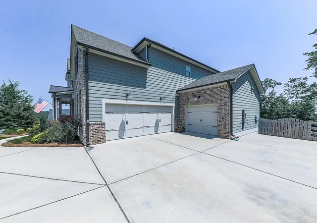 3rd image of 433 Parkbrook Wy, Canton, GA 30114 | MLS# 7814792