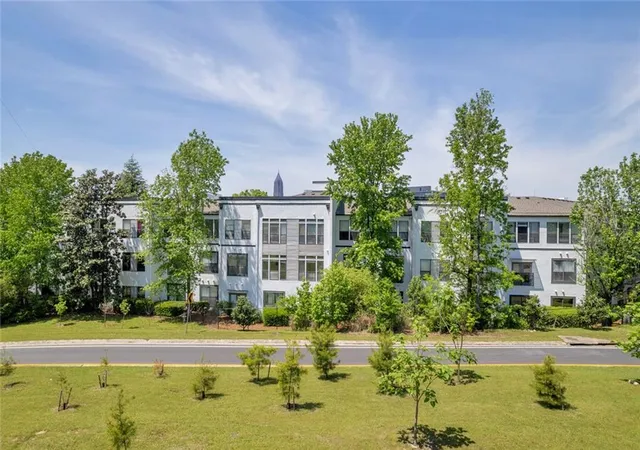 2nd image of 821 Ralph Mcgill Blvd Ne #3325, Atlanta, GA 30306 | MLS# 7718776
