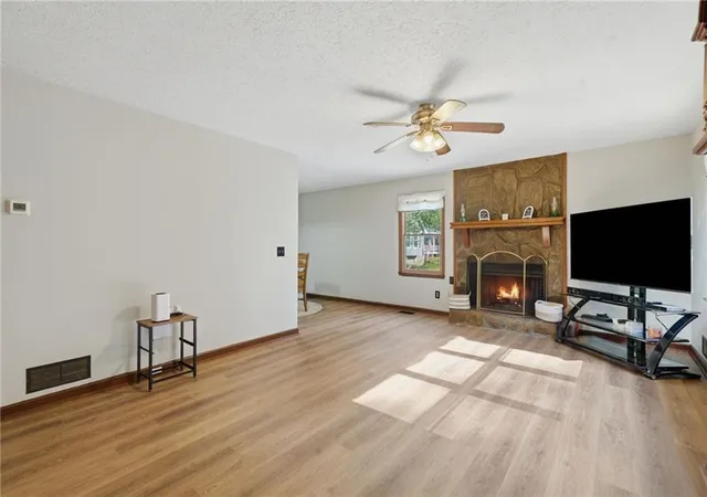 5th image of 190 Lori Ln, Canton, GA 30114 | MLS# 7788732