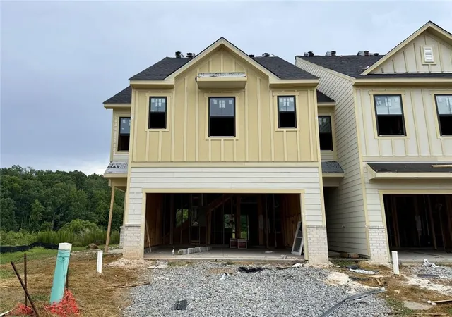 Photo 1 of Sale Pending at 2927 Crystal Springs Point #160, Gainesville, GA 30507 | MLS# 7801405 | Listing updated on 2026-10-01