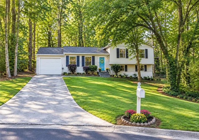 Single family home for sale at 3030 Whitehurst Way, Marietta, GA 30068 | MLS# 7851794