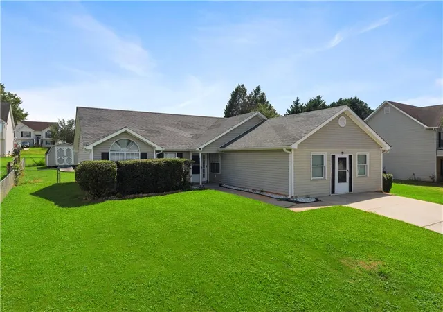Photo 2 of Sale Pending at 7001 Kingston Ln, Mcdonough, GA 30253 | MLS# 7819921 | Listing updated on 2026-10-06