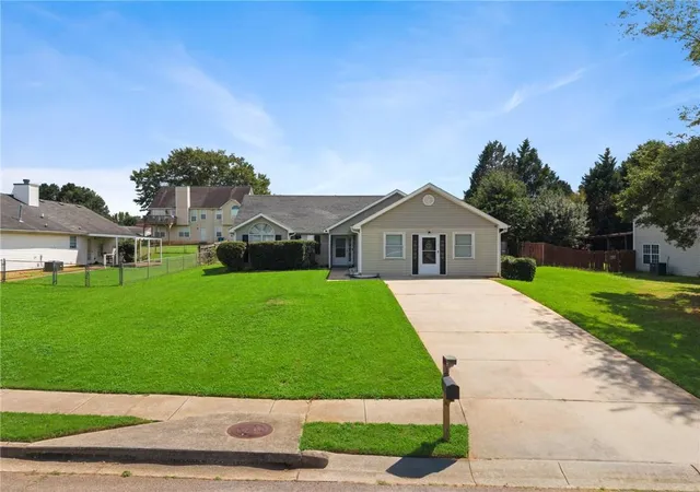 Photo 3 of Sale Pending at 7001 Kingston Ln, Mcdonough, GA 30253 | MLS# 7819921 | Listing updated on 2026-10-06
