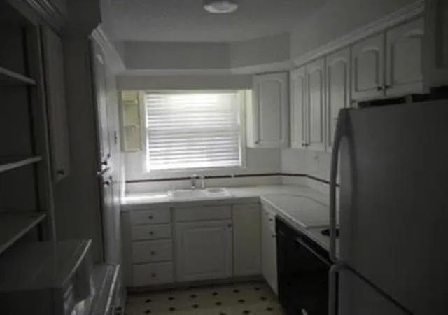 2nd image of 2040 Kings Gate Cir #B, Snellville, GA 30078 | MLS# 7803087