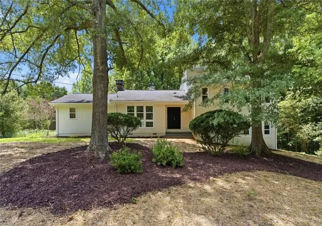 1st image of 1935 E Buckeye St, Cumming, GA 30040 | MLS# 7802017