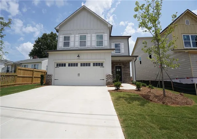 Homes for sale in Marietta, GA | 35 Aviation Rd Se, Marietta, GA 30060 | MLS# 7786444