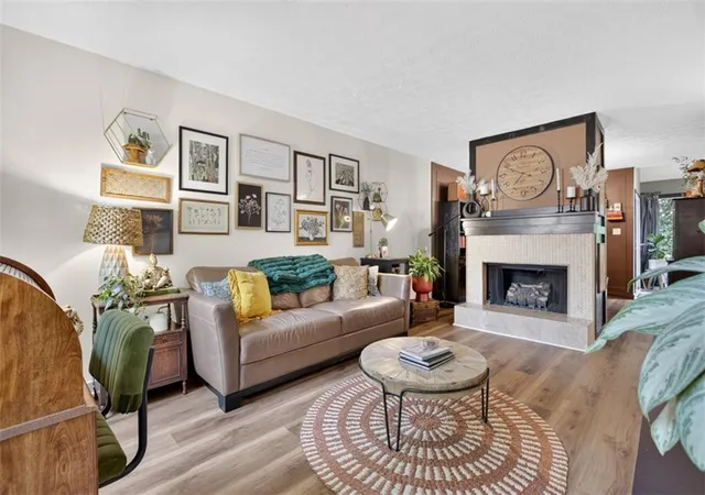Photo 2 of Townhouse for sale at 7750 Roswell Rd #F5, Sandy Springs, GA 30350 | MLS# 7797045 | Listing updated on 2026-09-12