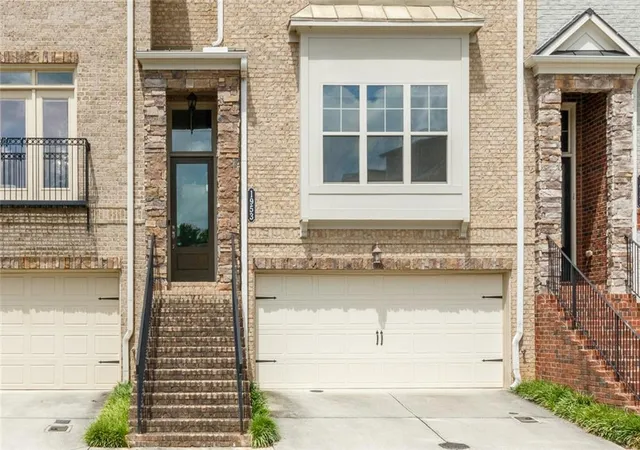 Photo 3 of Sale Pending at 1953 Townsend Ct Ne, Atlanta, GA 30329 | MLS# 7808832 | Listing updated on 2026-10-05
