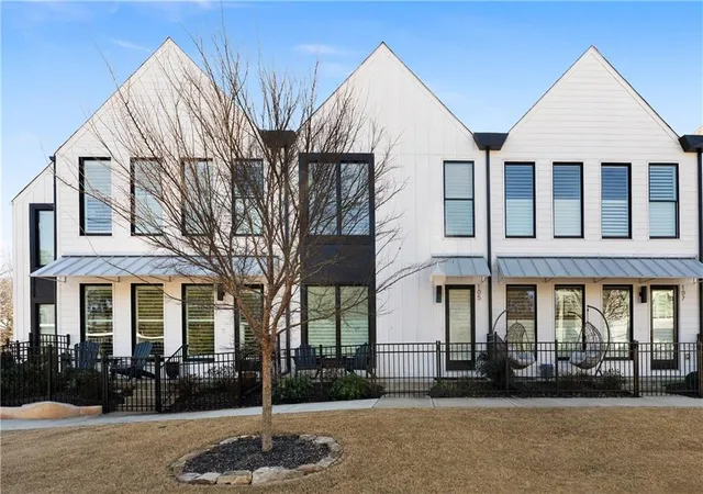 1st image of 105 Pearl St, Woodstock, GA 30188 | MLS# 7711157