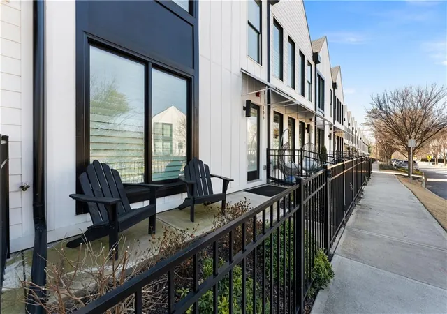 2nd image of 105 Pearl St, Woodstock, GA 30188 | MLS# 7711157