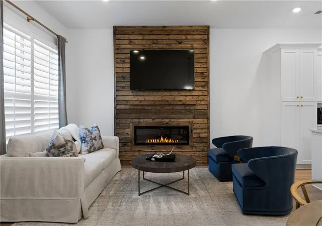5th image of 105 Pearl St, Woodstock, GA 30188 | MLS# 7711157