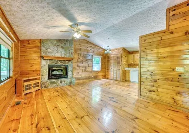 2nd image of 315 Darby Ln, Blairsville, GA 30512 | MLS# 7791753
