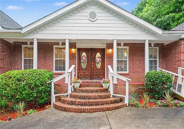 Photo 2 of Single family home for sale at 5667 Miller Grv Rd, Lithonia, GA 30058 | MLS# 7794651 | Listing updated on 2026-09-07