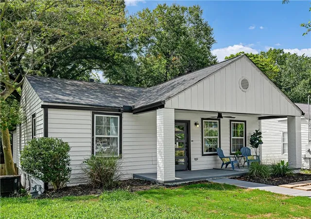 Photo 1 of Sale Pending at 1379 Gault St Se, Atlanta, GA 30315 | MLS# 7824177 | Listing updated on 2026-09-14