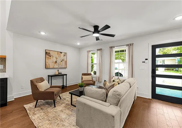 Photo 4 of Sale Pending at 1379 Gault St SE, Atlanta, GA 30315 | MLS# 7824177 | Listing updated on 2026-09-14