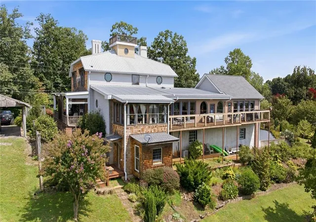 Photo 3 of Single family home for sale at 684 Grandview Ave, Mount Airy, GA 30563 | MLS# 7823863 | Listing updated on 2026-08-20