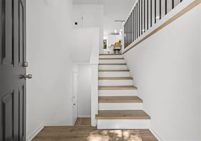 2nd image of 3291 Wintercreeper Dr, Lithonia, GA 30038 | MLS# 7813001