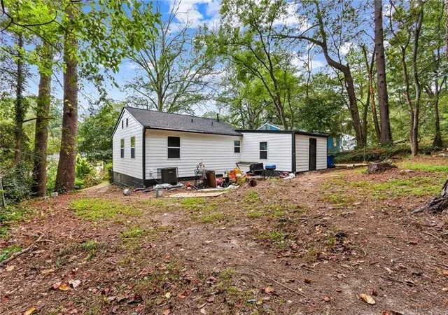 2nd image of 2231 Penelope St Nw, Atlanta, GA 30314 | MLS# 7731825