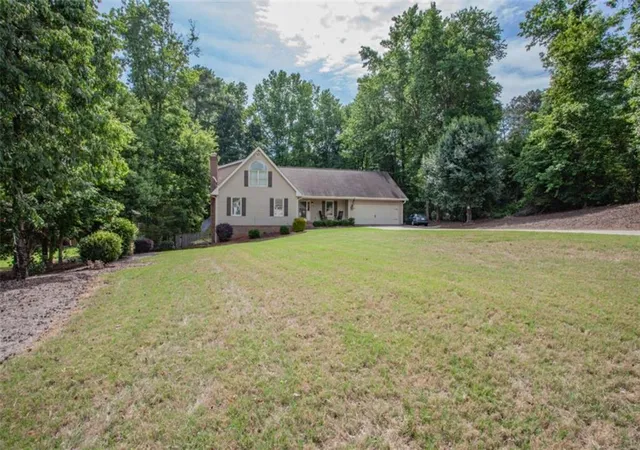 Homes for sale in Carrollton, GA | 17 Mountain Oaks Dr, Carrollton, GA 30116 | MLS# 7770000