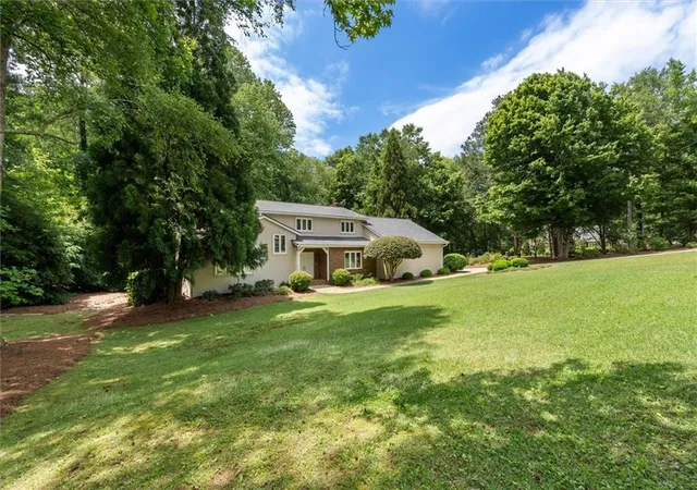 3rd image of 136 S Ole Hickory Trl S, Carrollton, GA 30117 | MLS# 7770352