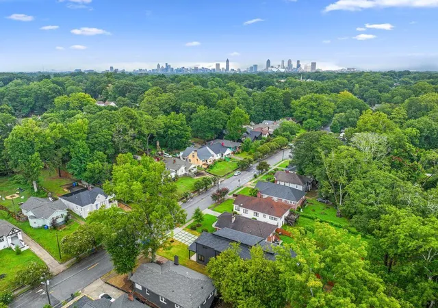 37th image of 1670 S Gordon St Sw, Atlanta, GA 30310 | MLS# 7816325