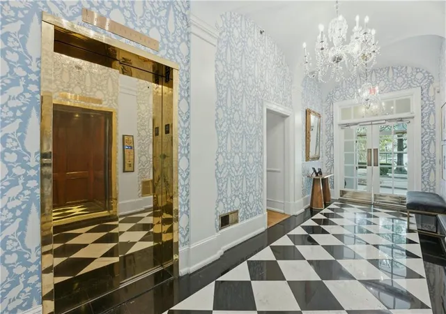 Listing Photo 3 - Condo for sale in building located at 30 5Th St Ne, Atlanta, GA 30308 - Unit #1008
