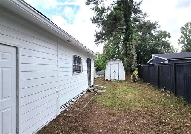16th image of 849 Capitol View Ave Nw, Atlanta, GA 30318 | MLS# 7775814