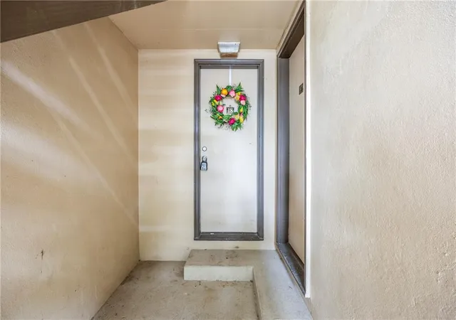 2nd image of 346 Carpenter Dr #18, Sandy Springs, GA 30328 | MLS# 7785225