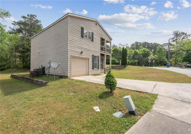 Photo 2 of Single family home for sale at 740 Dot Dr, Atlanta, GA 30349 | MLS# 7757291 | Listing updated on 2026-10-02