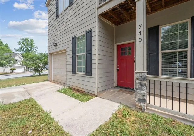 Photo 3 of Single family home for sale at 740 Dot Dr, Atlanta, GA 30349 | MLS# 7757291 | Listing updated on 2026-10-02