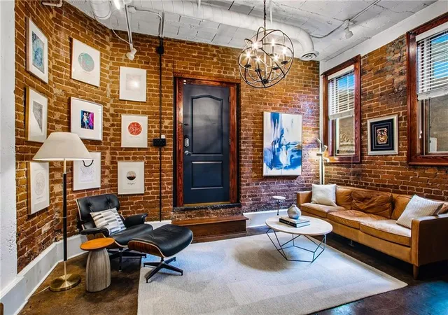 4th image of 908 Juniper St Ne, Atlanta, GA 30309