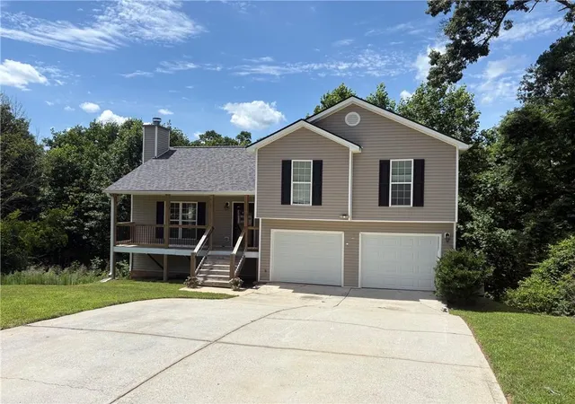 Homes for sale in Lula, GA | 5374 Crown Oaks Dr, Lula, GA 30554 | MLS# 7788976