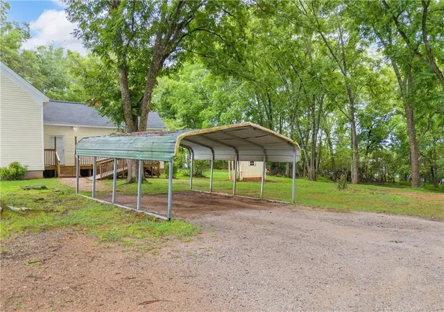4th image of 5270 Gainesville St, Flowery Branch, GA 30542 | MLS# 7817120