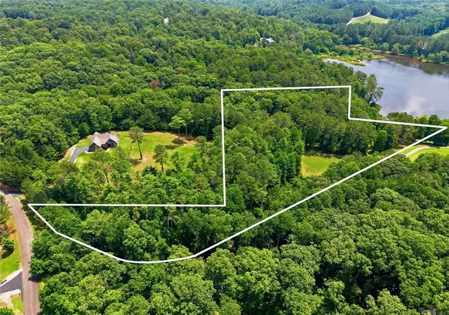 Homes for sale in Marble Hill, GA | 141 Cove Lake Dr, Marble Hill, GA 30148 | MLS# 7800942