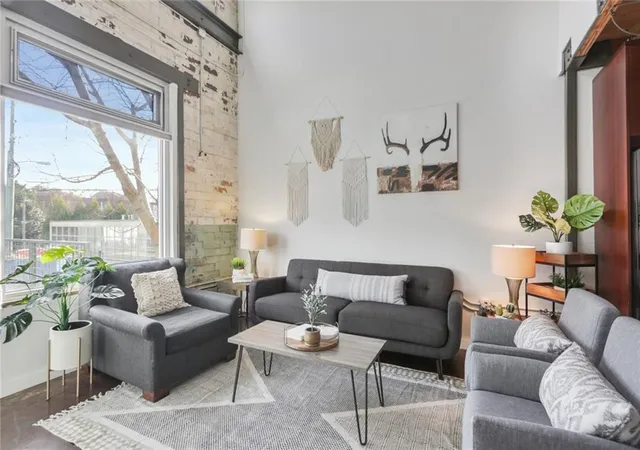 Townhouse at 1661 La France St Ne #202, Atlanta, GA 30307 | MLS# 6968550 | | Sold on 2022-01-28