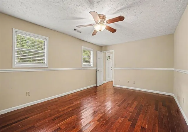 Photo 3 of Single family home for sale at 415 Grist Ml Dr E, Acworth, GA 30101 | MLS# 7810451 | Listing updated on 2026-09-10