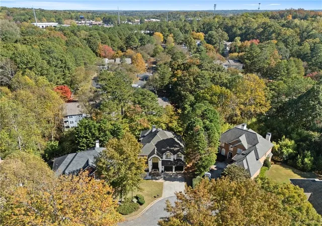 2nd image of 820 Glen Royal Dr, Roswell, GA 30076 | MLS# 7778756