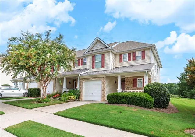 Photo 2 of Sale Pending at 233 Fox Crk Blvd, Woodstock, GA 30188 | MLS# 7819733 | Listing updated on 2026-09-18