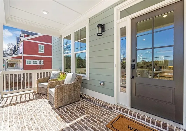 Photo 3 of Townhouse for sale at 164 Palm St, Roswell, GA 30075 | MLS# 7602266 | Listing updated on 2026-10-04