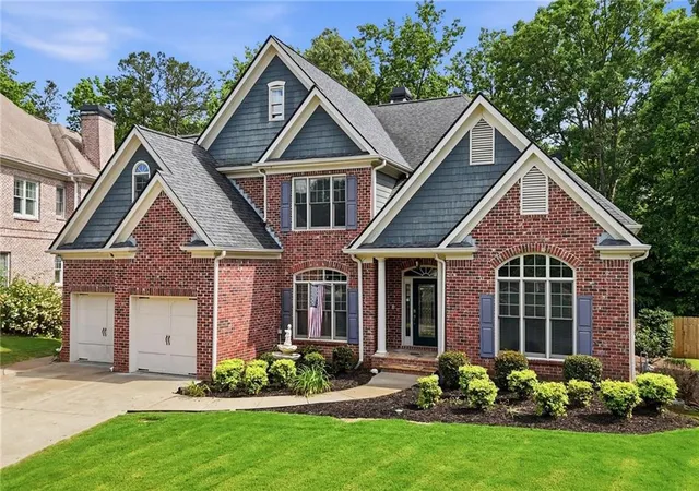 2nd image of 715 Crescent Cir, Canton, GA 30115 | MLS# 7780589