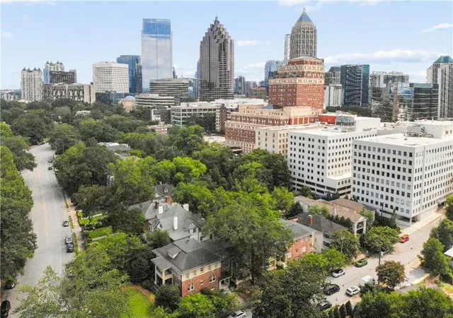 Listing Photo 2 - Condo for sale in building located at 75 17th St NE, Atlanta, GA 30309 - Unit #7