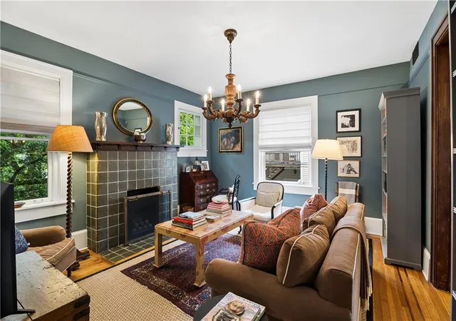 Listing Photo 3 - Condo for sale in building located at 75 17th St NE, Atlanta, GA 30309 - Unit #7