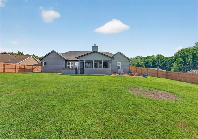 4th image of 305 Mcmillian Ct, Winder, GA 30680 | MLS# 7811521