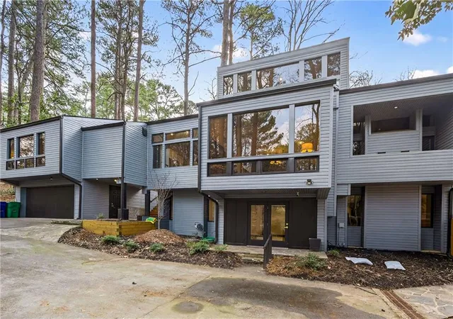 Photo 1 of Single family home for sale at 1008 Mcconnell Dr, Decatur, GA 30033 | MLS# 7723143 | Listing updated on 2026-08-03