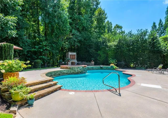 Photo 2 of Single family home for sale at 370 Majestic Cvs, Alpharetta, GA 30004 | MLS# 7821744 | Listing updated on 2026-09-16
